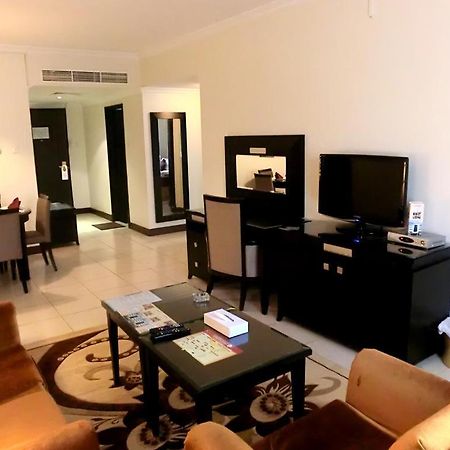 Deebaj Al Khabisi Plaza Aparthotel Ντουμπάι Εξωτερικό φωτογραφία