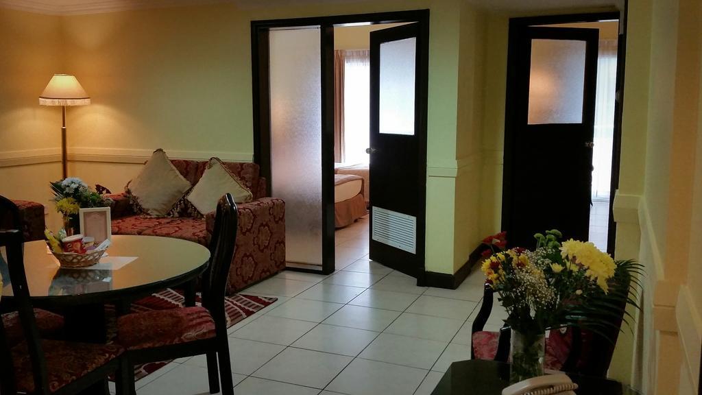 Deebaj Al Khabisi Plaza Aparthotel Ντουμπάι Εξωτερικό φωτογραφία