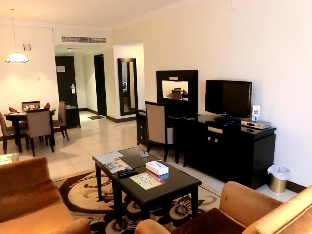 Deebaj Al Khabisi Plaza Aparthotel Ντουμπάι Εξωτερικό φωτογραφία